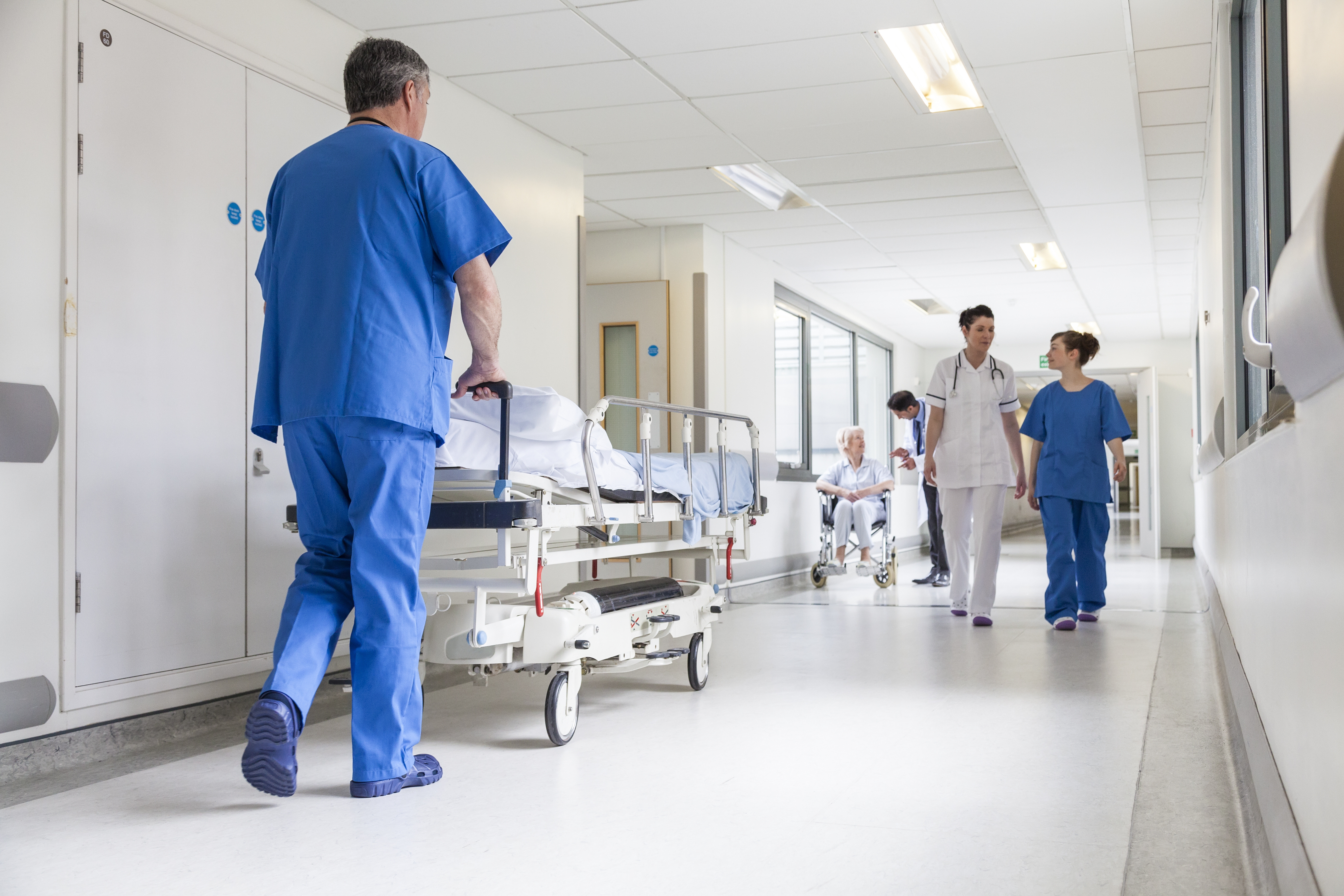The Benefits of Smart Lockers in Healthcare Facilities